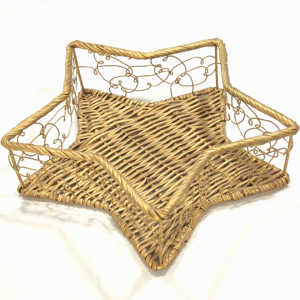 STAR SHAPE BASKET - GOLD-TONE PAINTED WICKER & WIRE